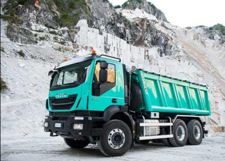 автовиробник IVECO Trakker