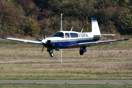 самолет Mooney M20